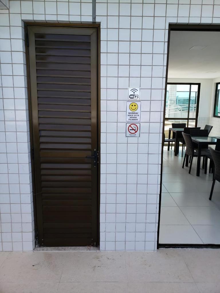 Apartamento 2402 - Flat Em Boa Viagem Praia, Prox Ao Shopping, Vista Mar