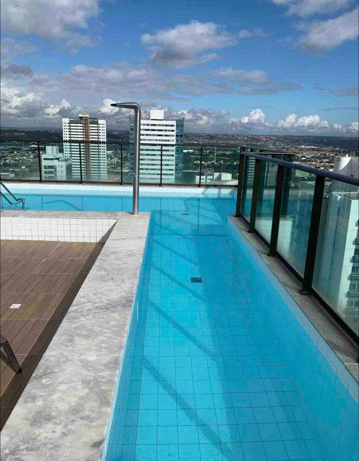 Apartamento 2402 - Flat Em Boa Viagem Praia, Prox Ao Shopping, Vista Mar *